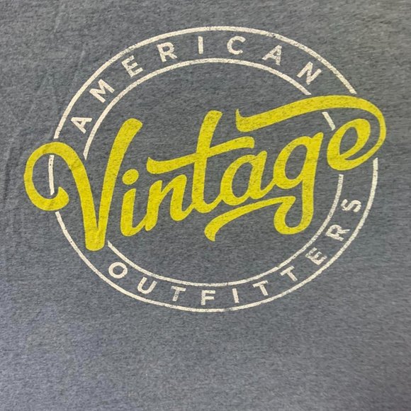 Vintage American Outfits Graphic Tee - Picture 2 of 3